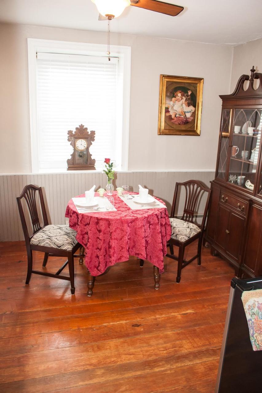 Hertzog Homestead Bed & Breakfast Ephrata Bagian luar foto