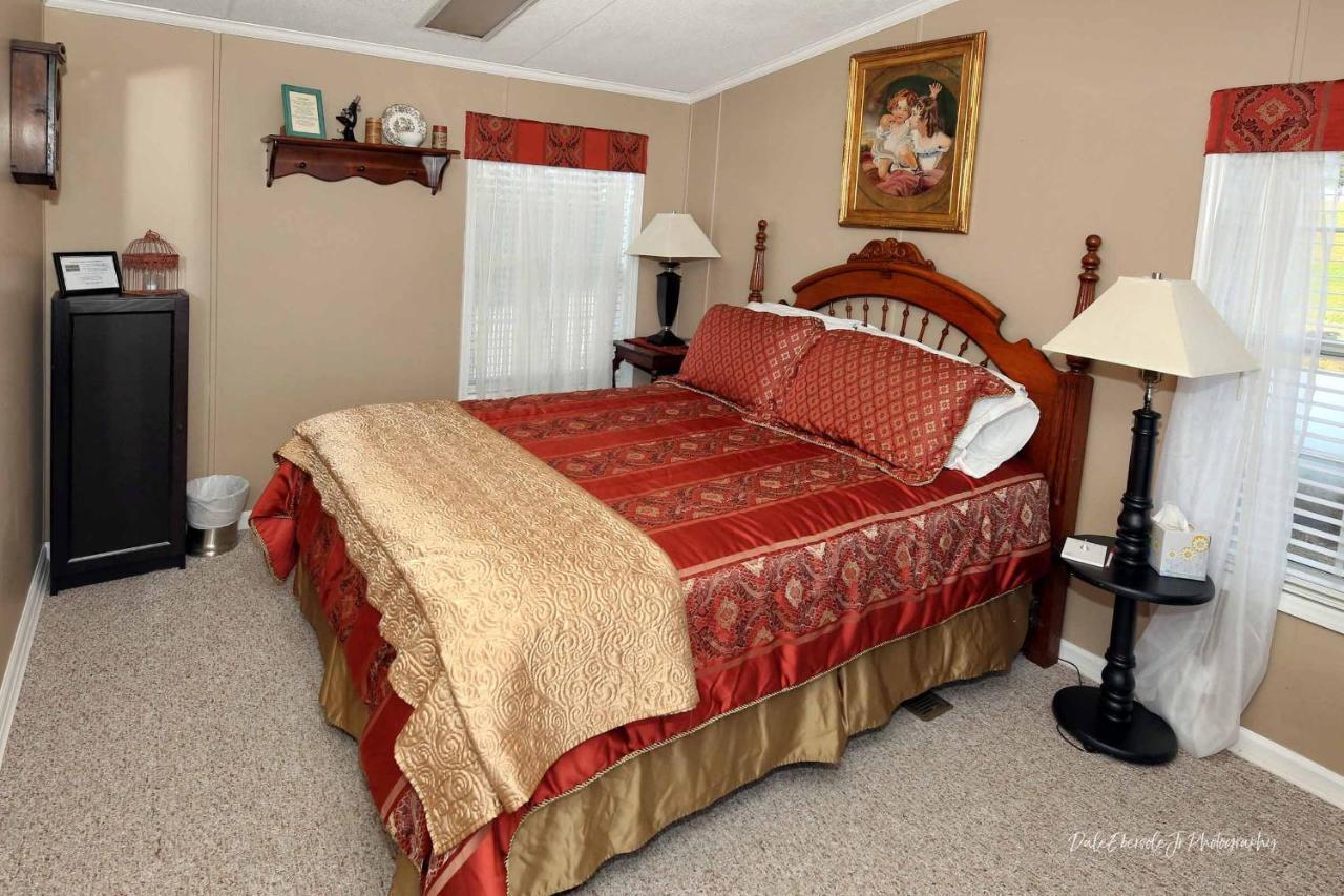 Hertzog Homestead Bed & Breakfast Ephrata Bagian luar foto
