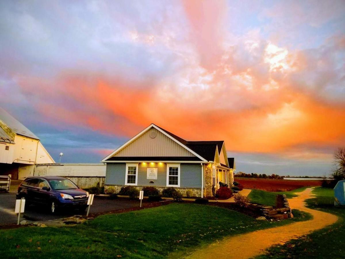 Hertzog Homestead Bed & Breakfast Ephrata Bagian luar foto