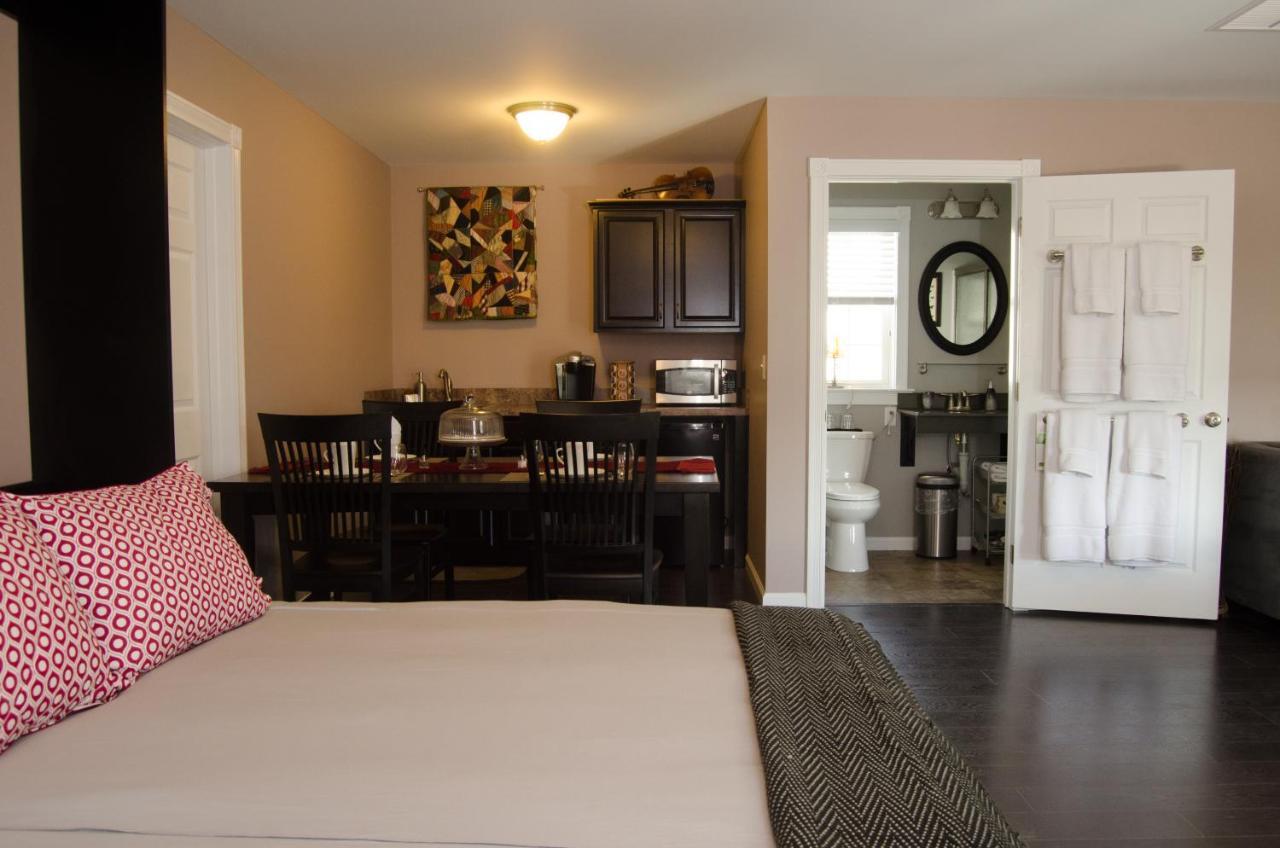 Hertzog Homestead Bed & Breakfast Ephrata Bagian luar foto